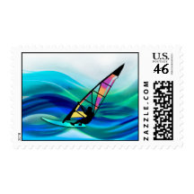 Windsurfer del tecnicolor en un tifón sellos