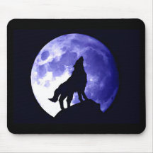Wolf Howling at Moon Mouse Pads