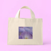 Wysteria Tote bags
