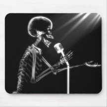 X-RAY SKELETON SINGING ON RETRO MIC - B&W MOUSE PAD