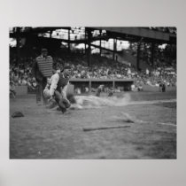 Yankees Lou Gehrig Scores Vs. Senators Poster
