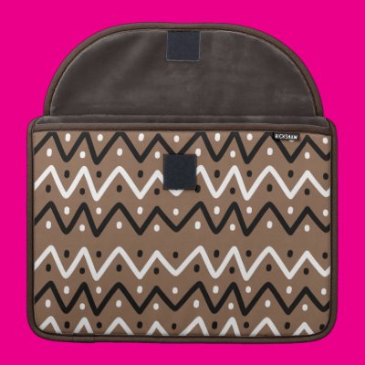 Zigzags on Brown Sleeve For Macbook Pro Rickshaw_flapsleeve Zigzags on Brown Sleeve For Macbook Pro Rickshaw_flapsleeve