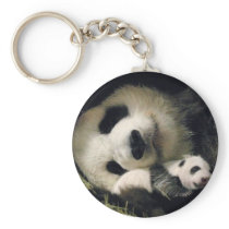 zoo-atlanta_giant_panda_lun-lun_and_cub keychain