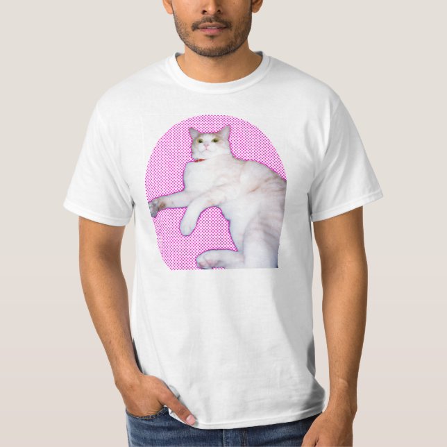 可愛い猫[a cat 'kawaii'] T-Shirt (Front)