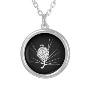 葉付松毬 SILVER PLATED NECKLACE