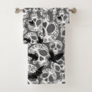 Search for skulls bath towels Dia de los muertos