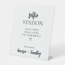 Search for selfie station Elegant