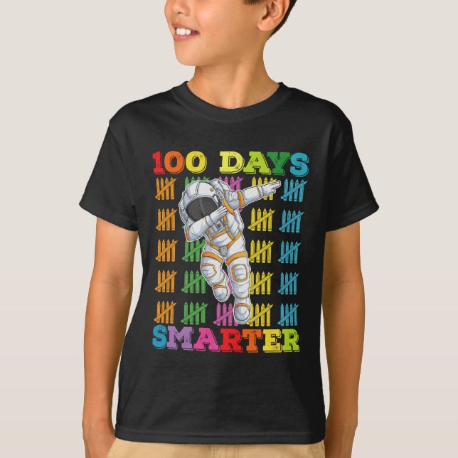 100 Days Smarter Astronaut 100th Day Of School T-Shirt (Front)