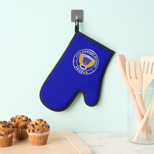 11th Airborne Division  Oven Mitt (Insitu(Hanging))