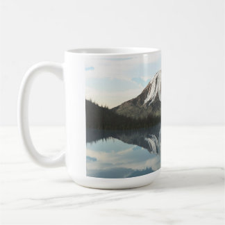 14oz mug with "Macgillycuddy's Peak" image