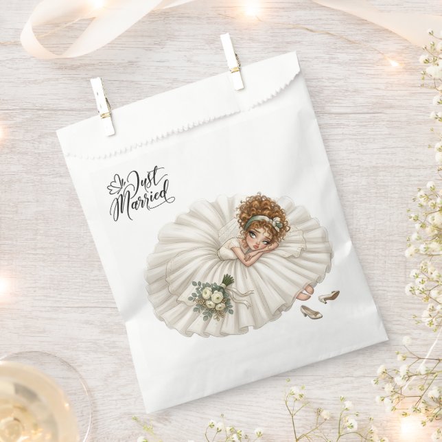 #16 Cute fun bride Favor Bag (Clipped)