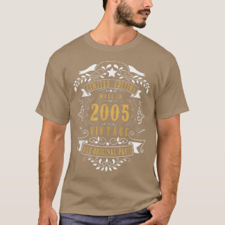 17 Years Old 17th Birthday Made Born in 2005 Boys  T-Shirt