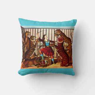 1874 The Lion Queen Throw Pillow