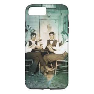 1890 Poker Game Men Gambling Cards Man Cave Photo iPhone 8 Plus/7 Plus Case