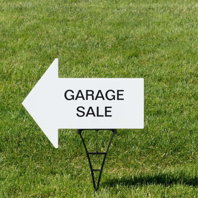 18" x 24" 'Garage Sale' Arrow Yard Sign (Insitu)