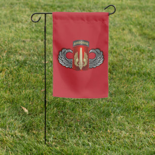 18th Field Artillery Brigade (Airborne) Garden Flag