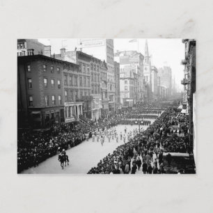 1905 5th Ave NYC Parade Postcard