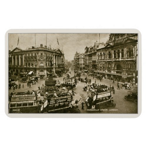  1910 Piccadilly Circus Postcard Magnet