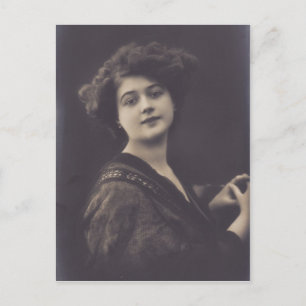 1920s Beautiful Woman Portrait postcard