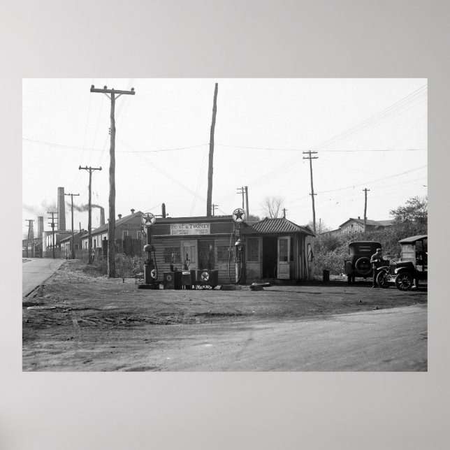 1925 Gas Station and Cars Poster (Front)