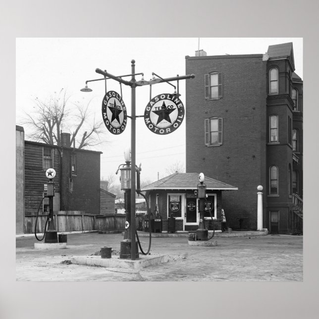 1925 Old Gas Station Poster (Front)