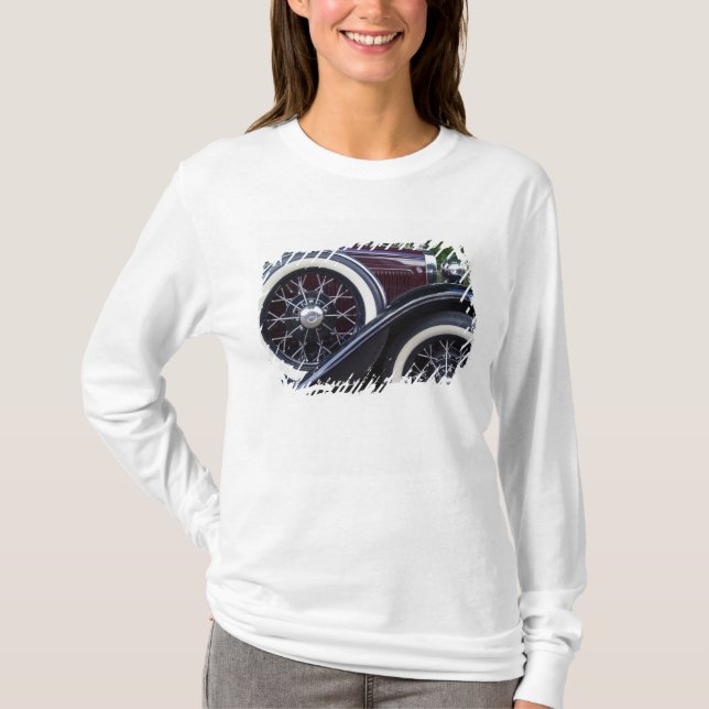1930 Ford A Classic Car T-Shirt (Front)