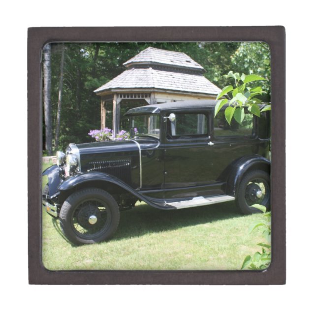 1930 Tudor Jewelry Box (Front)