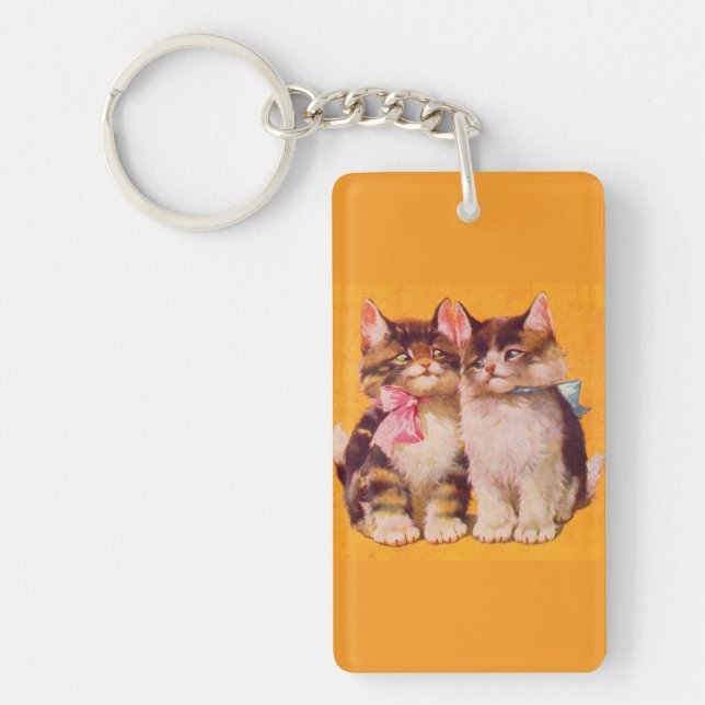 1930s adorable floofy kittens keychain (Front)