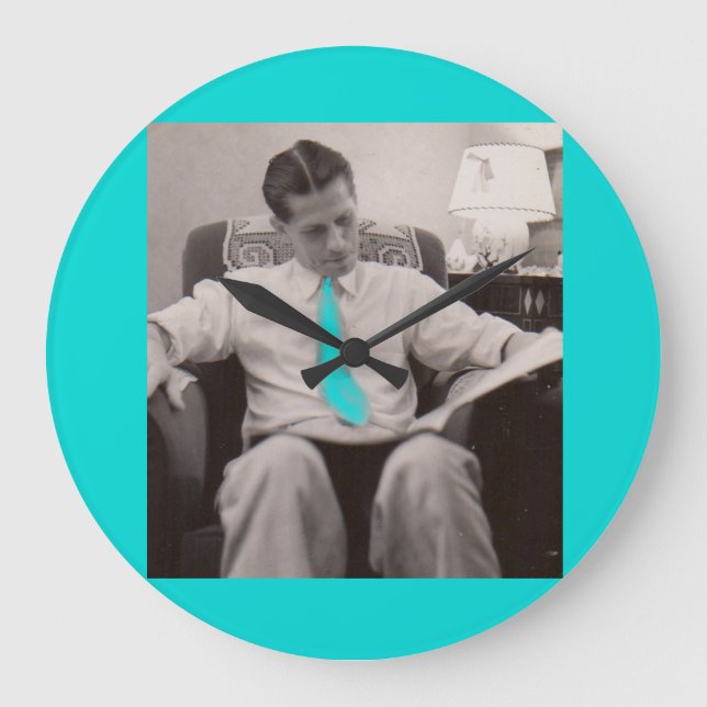 1930s reading the paper large clock (Front)