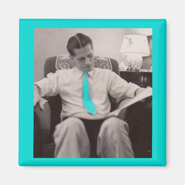 1930s reading the paper magnet (Front)