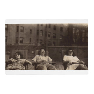 1940s three people relaxing on the roof placemat