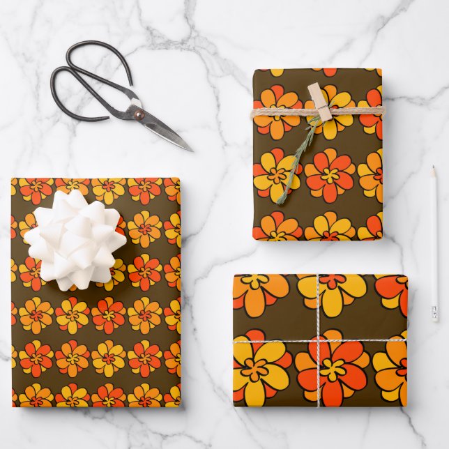 1960s 1970s Style Flower Pattern Wrapping Paper (Front)