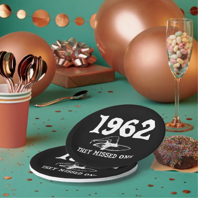 1962 They Missed One Salem Witch Halloween  Paper Plates (Multi)