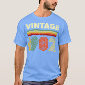 1982 Birthday Vintage Retro 39 years old Design  T-Shirt