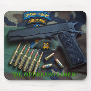 1st special forces fort lewis veteran Mousepad