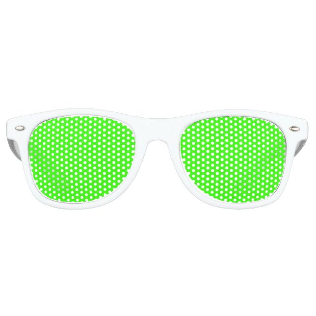 2022 color trend-GREEN Retro Sunglasses (Front)