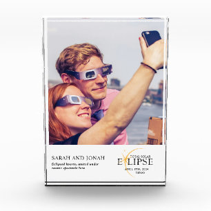 2024 Total Solar Eclipse Photo Couples Gifts
