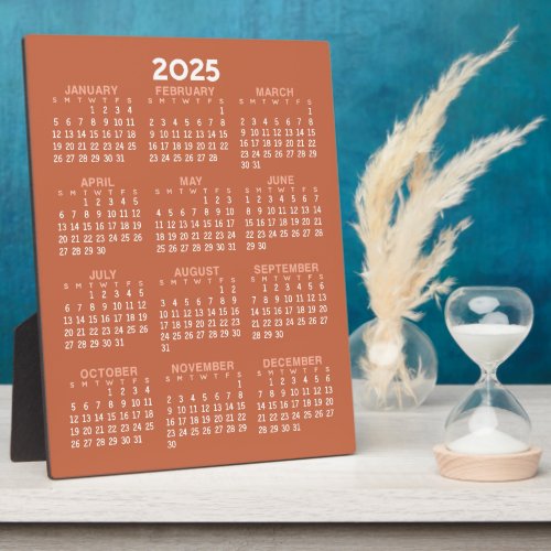 2025 Calendar in shades of cinnamon _ simple basic Plaque