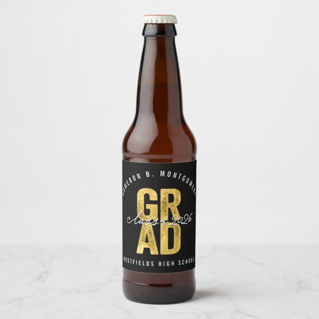 2026 Bold GRAD Gold Foil Stylish Graduation Party Beer Bottle Label (Front)