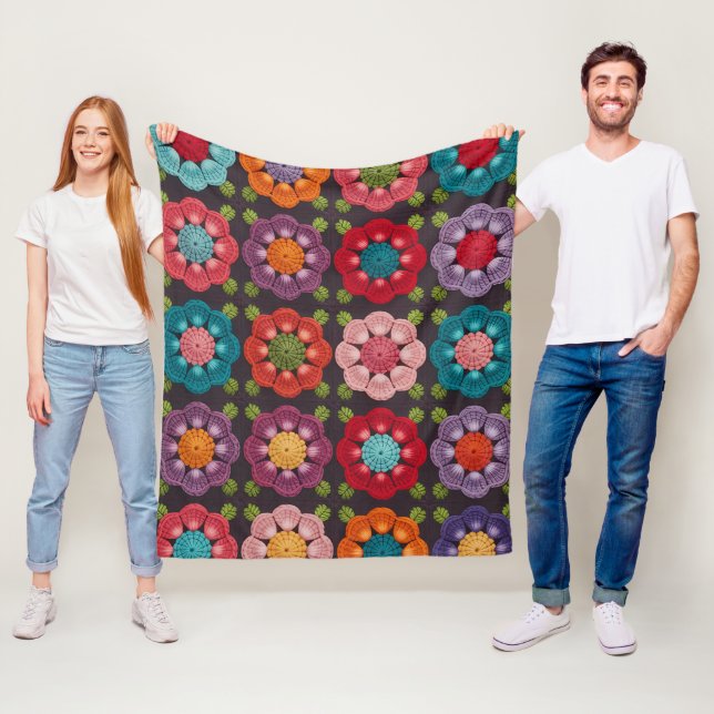 20 Daisy Flower Pattern Throw Blanket  Soft Fleece (In Situ)