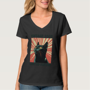 22 Years Old Vintage 2003 Cat Lover 22nd Birthday T-Shirt