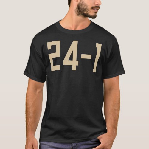 24_1 Bucks Essential T_Shirt