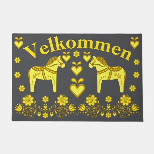 2 Folk Dala horse goldcharcoal Velkommen welcome Doormat