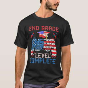 2Nd Grade Level Complete Class Of 2022 American Fl T-Shirt