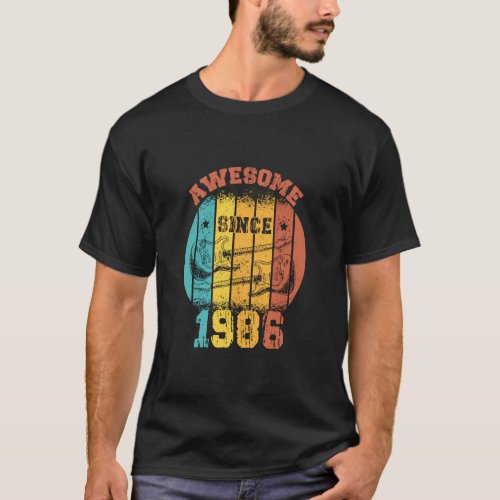 37th Birthday Vintage 1986 Retro 37 Years old Guit T_Shirt