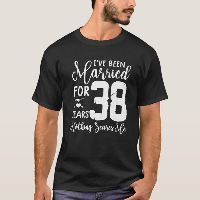 38 Years Married  Funny Couple 38Th Anniversary T-Shirt (Front)