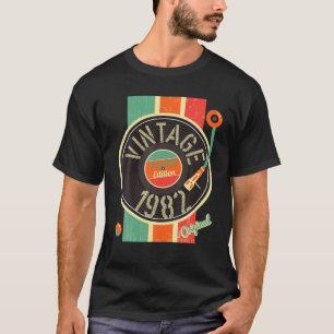 39 Years Birthday Man Woman 1982 Turntable Vinyl V T-Shirt