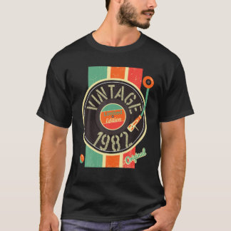 39 Years Birthday Man Woman 1982 Turntable Vinyl V T-Shirt