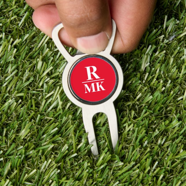 3 initial letters Monogram RED Divot Tool (Insitu 1)
