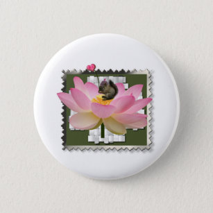 3D Framed Adorable Baby Squirrel On Flower Button